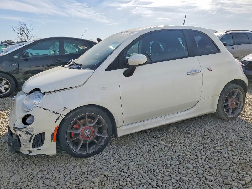 2015 FIAT 500 ABARTH — VIN 3C3CFFFH1FT586199