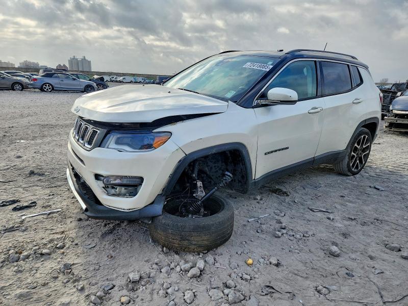 2017 JEEP COMPASS — VIN 3C4NJDCB2HT667013