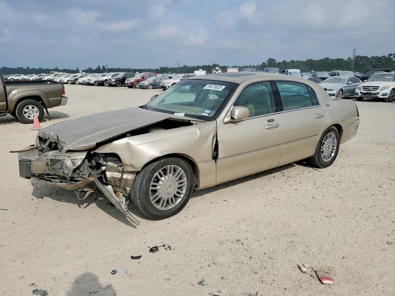 2007 LINCOLN TOWN CAR S — VIN 1LNHM82W97Y627021