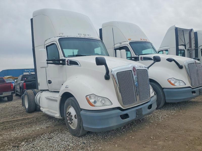 2015 KENWORTH T680 — VIN 1XKYA48X6FJ443799