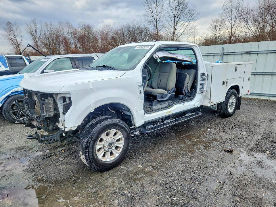 2022 FORD F350 — VIN 1FT8X3BN2NEE25335
