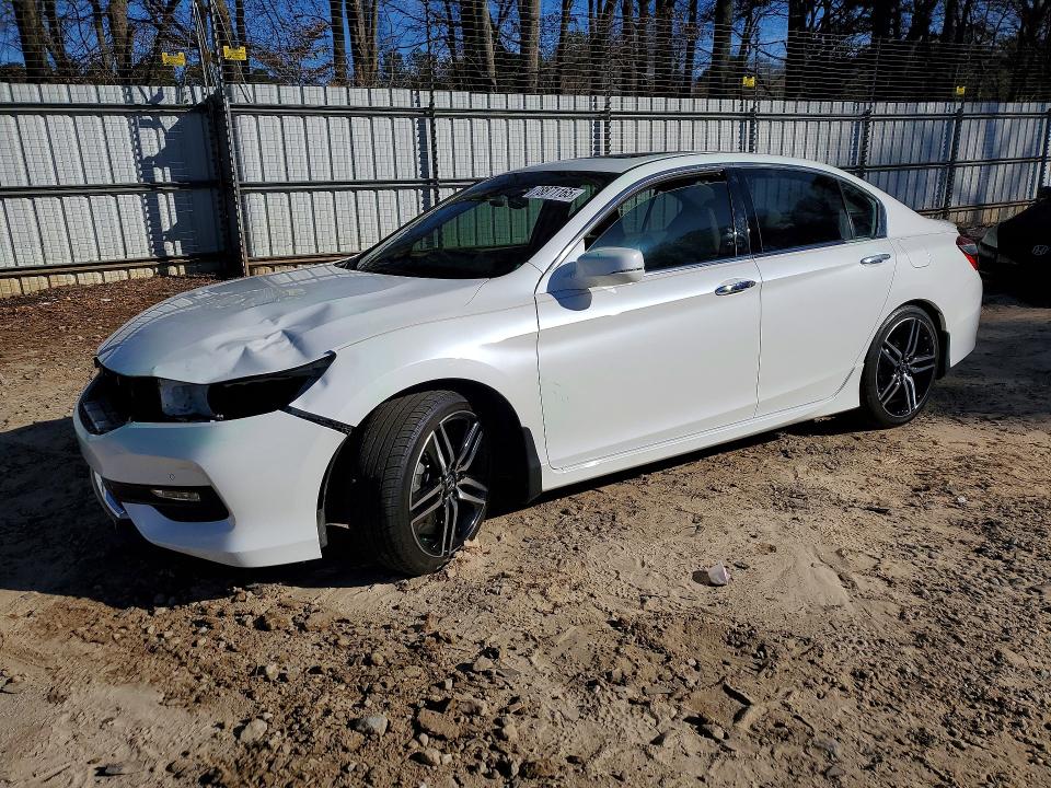 2017 HONDA ACCORD — VIN 1HGCR3F9XHA019320