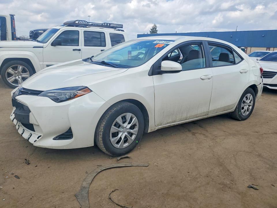 2018 TOYOTA COROLLA — VIN 5YFBPRHE3JP842640