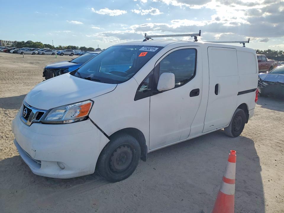 2017 NISSAN NV200 — VIN 3N6CM0KN4HK715777