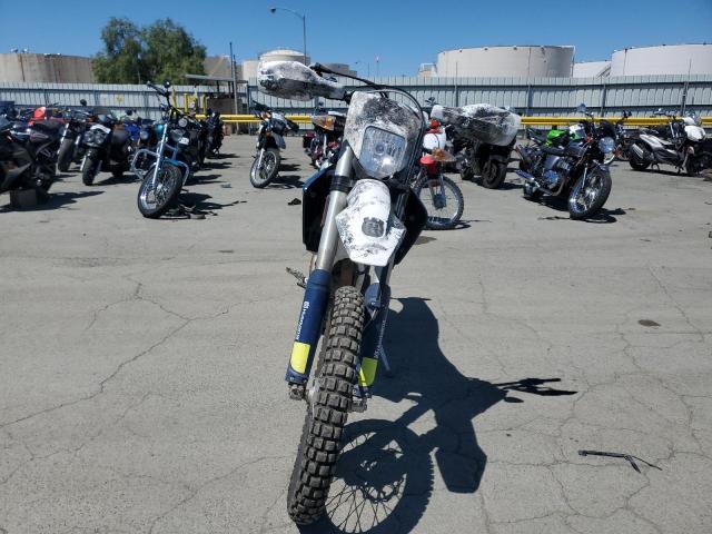 VBKUAL402HM409663