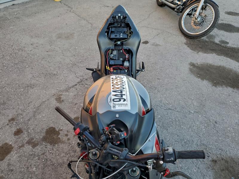 JS1GT7AB9L7100098