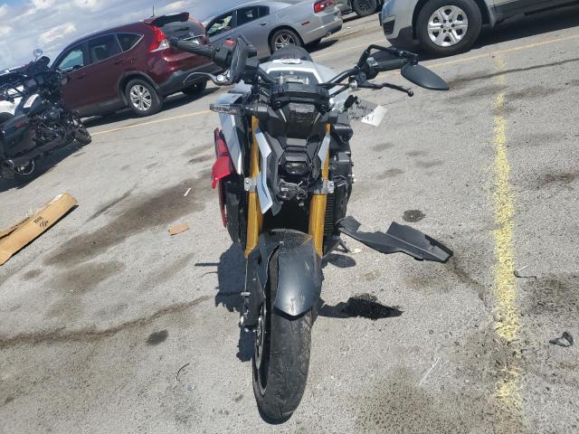 JS1EK11BXR7100062