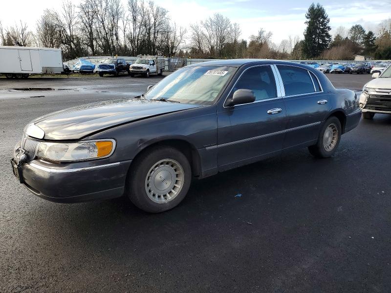 1998 LINCOLN TOWN CAR E — VIN 1LNFM81WXWY620277