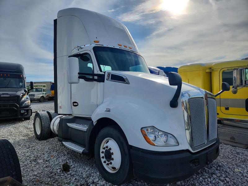 2016 KENWORTH T680 — VIN 1XKYA48X1GJ496430