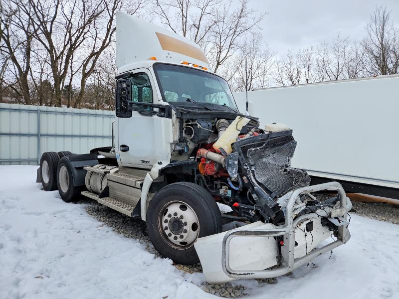 2020 KENWORTH T680 — VIN 1XKYD49X4LJ312260