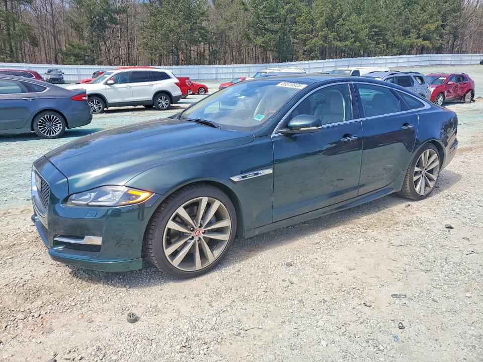 2017 JAGUAR XJ — VIN SAJWJ1CD3H8W07357