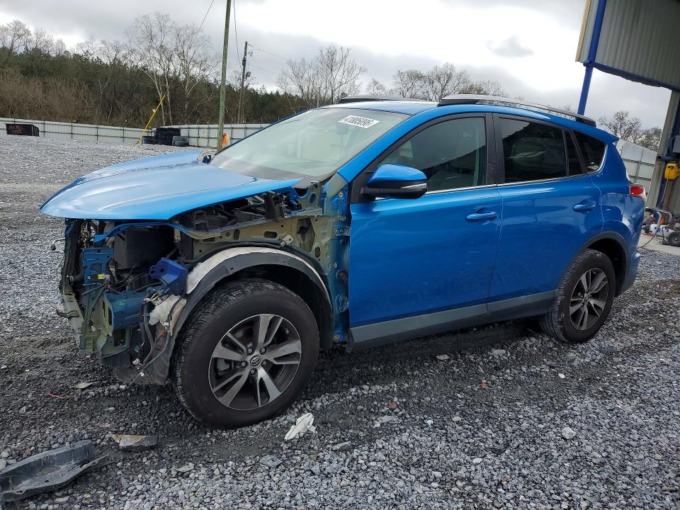 2017 TOYOTA RAV4 — VIN 2T3RFREV8HW583326