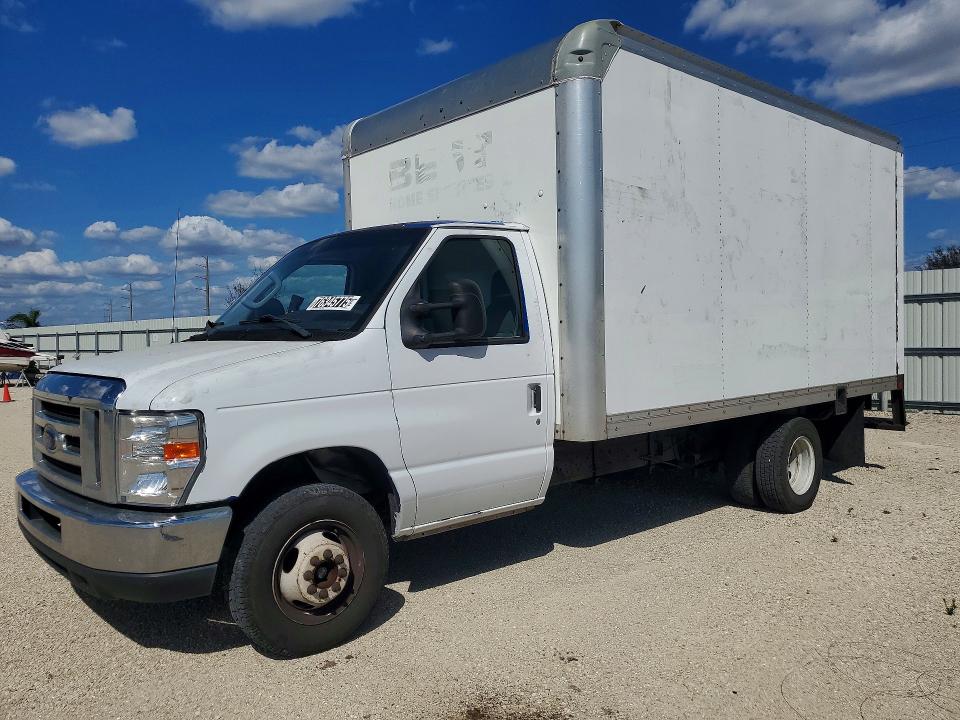 2019 FORD E350 — VIN 1FDWE3F6XKDC37305