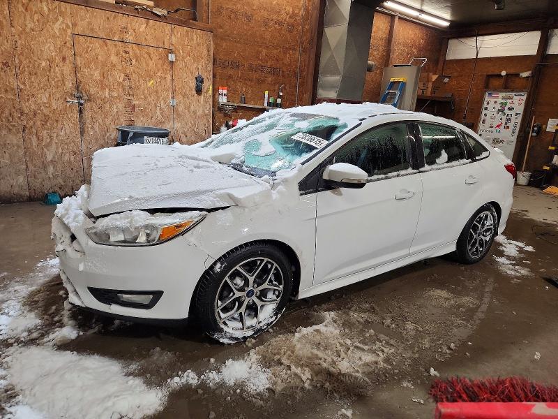 2015 FORD FOCUS SE — VIN 1FADP3F26FL277787