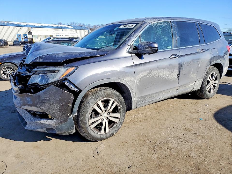 2017 HONDA PILOT — VIN 5FNYF6H59HB100583