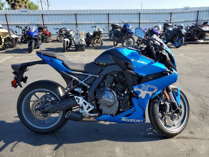 2025 SUZUKI GSX800 — VIN JS1EM13B9S7100826