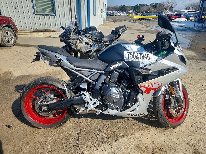 2024 SUZUKI GSX800 — VIN JS1EM13B6R7100812