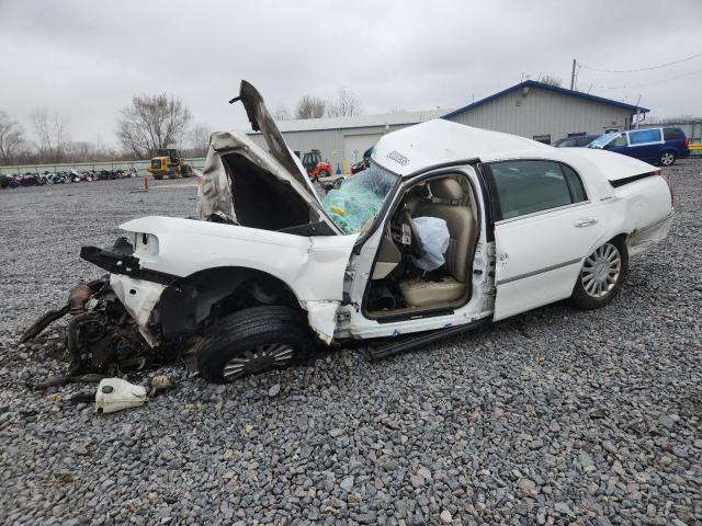 2005 LINCOLN TOWN CAR S — VIN 1LNHM81W85Y613139