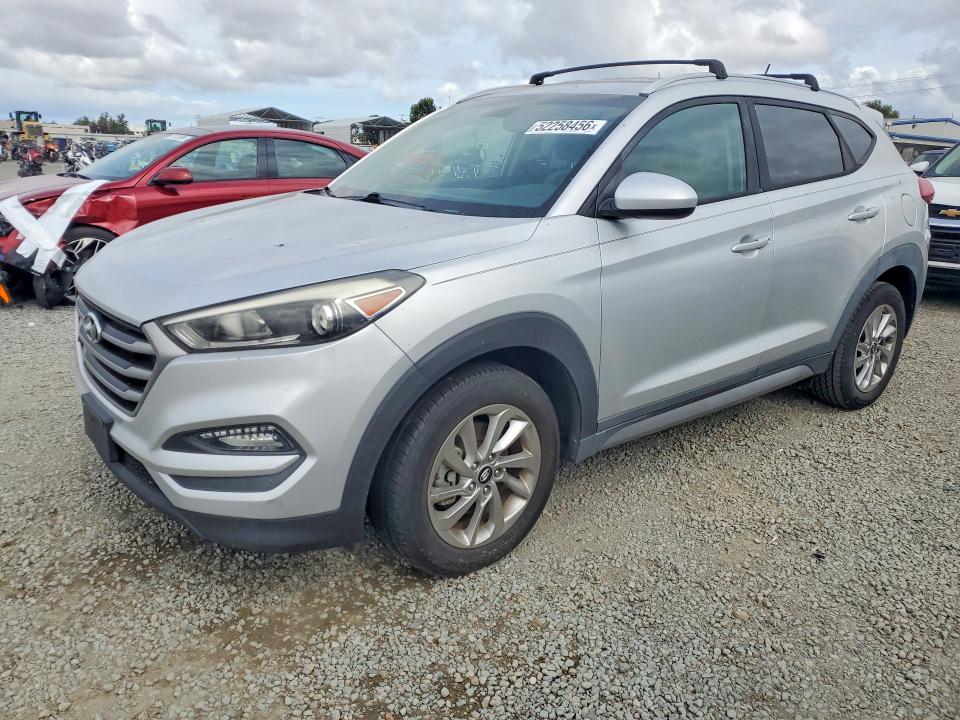 2017 HYUNDAI TUCSON — VIN KM8J33A44HU273246