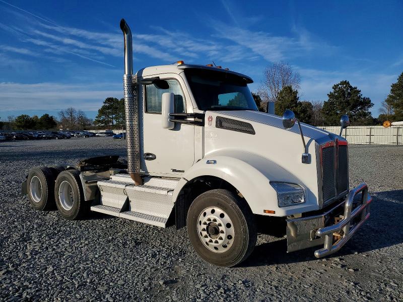 2017 KENWORTH T880 — VIN 1XKZDP9X5HJ168604