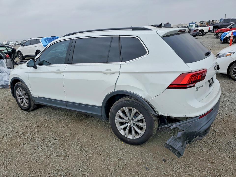 3VV2B7AXXKM043690