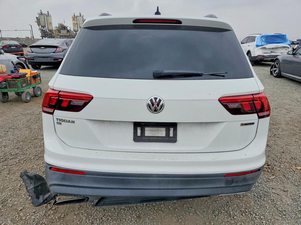 3VV2B7AXXKM043690