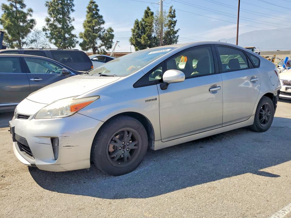 2015 TOYOTA PRIUS — VIN JTDKN3DUXF1931794
