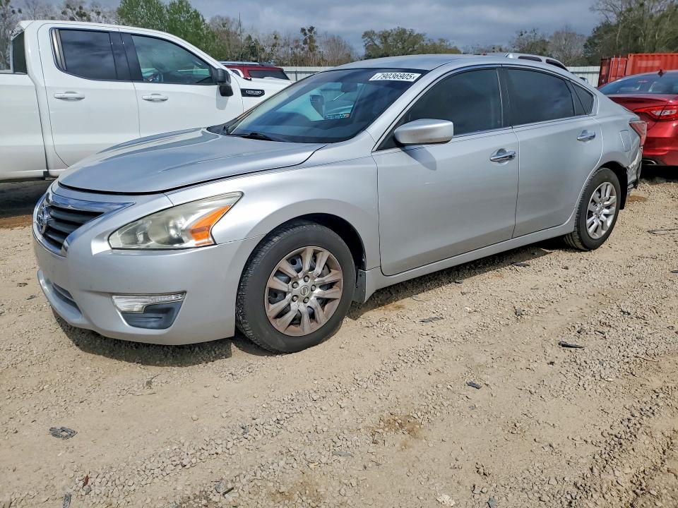 2015 NISSAN ALTIMA — VIN 1N4AL3AP1FN350585