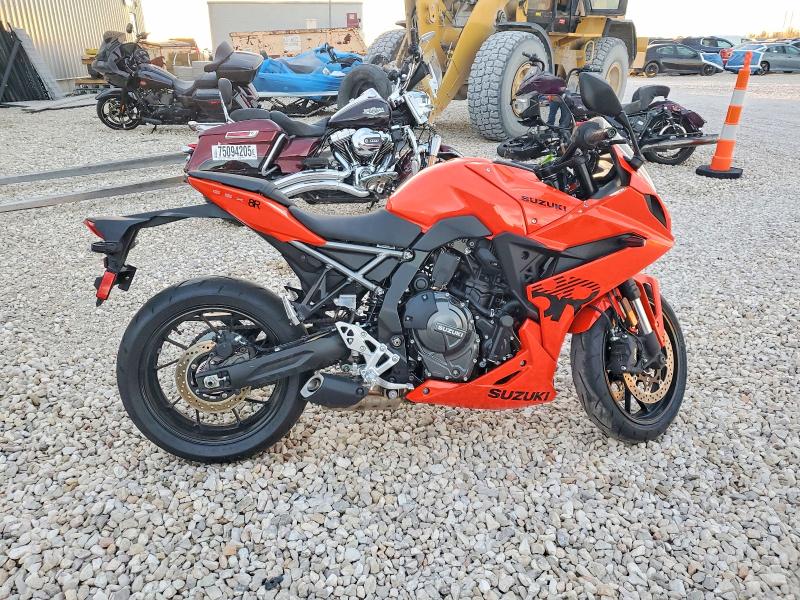 2026 SUZUKI GSX800 — VIN JS1EM13B4T7100556