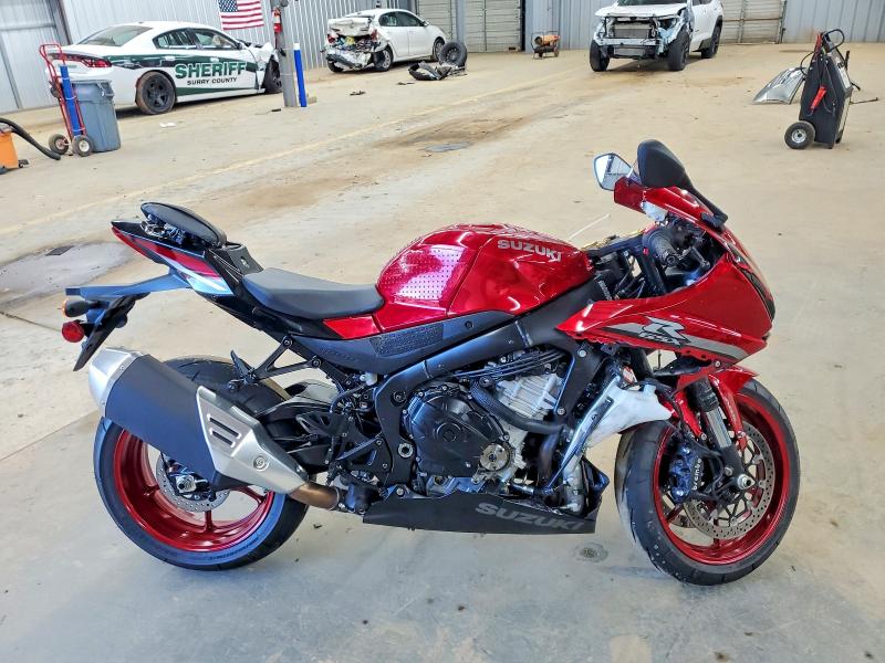 2025 SUZUKI GSX-R1000 — VIN JS1DM11B5S7100465