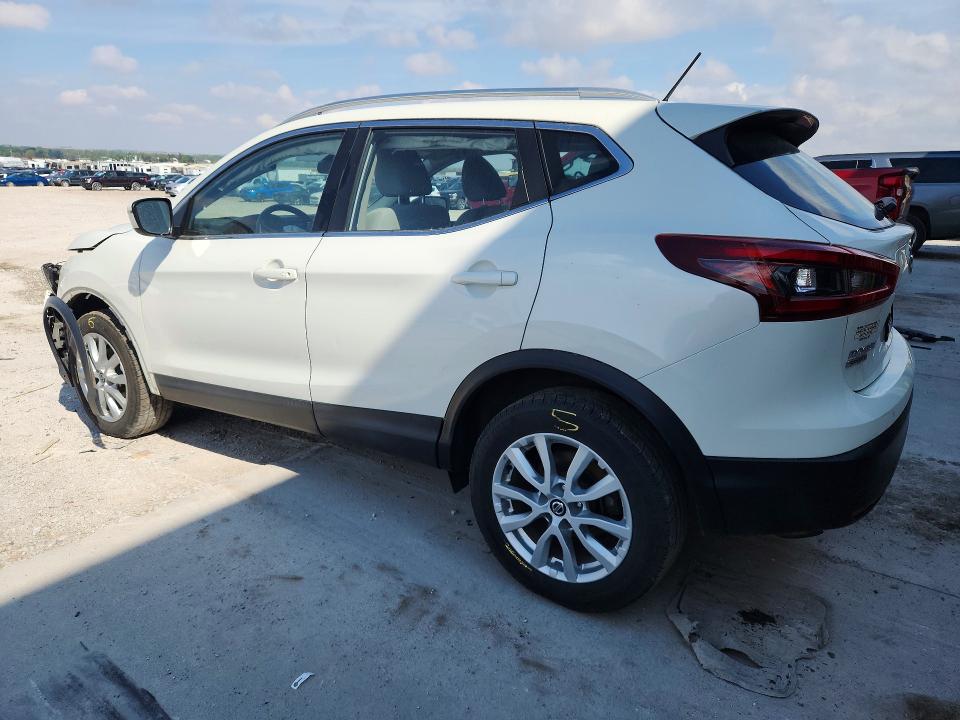 JN1BJ1CW8LW370404