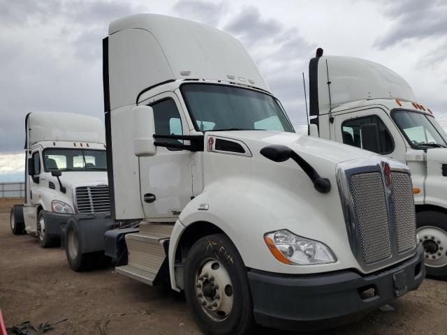 2017 KENWORTH T680 — VIN 1XKYAP8X8HJ171678