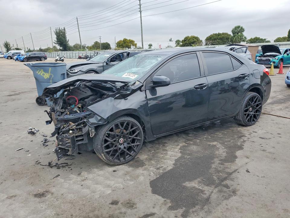 2018 TOYOTA COROLLA — VIN 2T1BURHEXJC112359