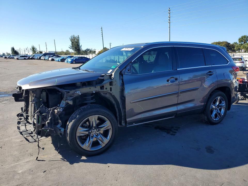 2017 TOYOTA HIGHLANDER — VIN 5TDDZRFH8HS380559
