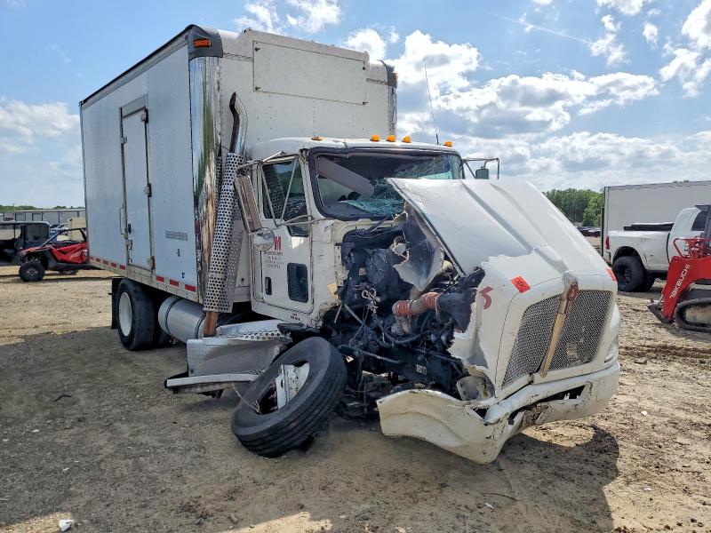 2017 KENWORTH CONSTRUCTION — VIN 2NKHHM6XXHM156423