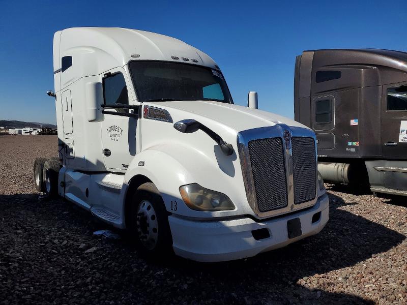 2017 KENWORTH CONSTRUCTION — VIN 1XKYD49X2HJ167565