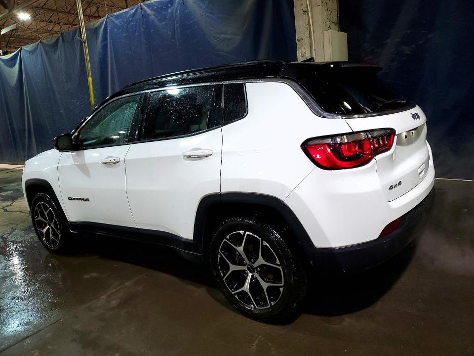 3C4NJDCN2ST511880