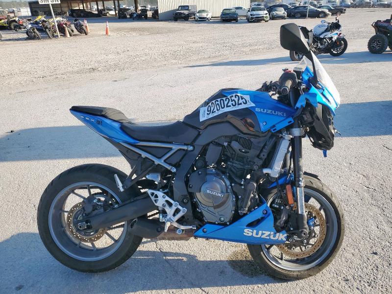 2024 SUZUKI GSX800 F — VIN JS1EM13B0R7103673
