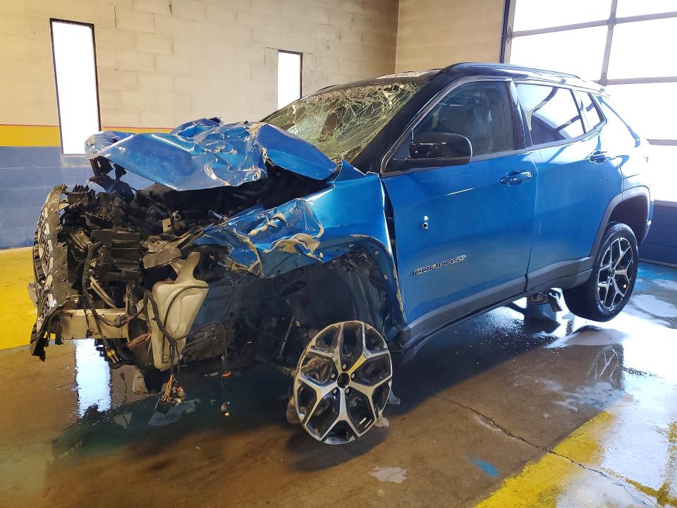 2025 JEEP COMPASS — VIN 3C4NJDCN8ST560968