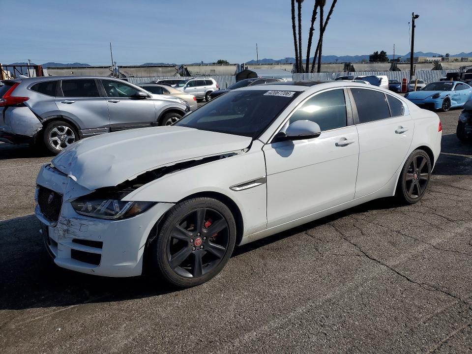 2017 JAGUAR XE — VIN SAJAD4BG1HA968948