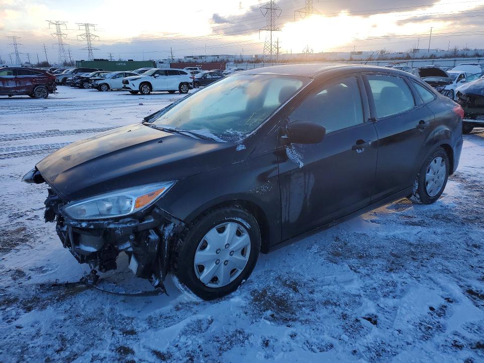 2016 FORD FOCUS — VIN 1FADP3E22GL211255