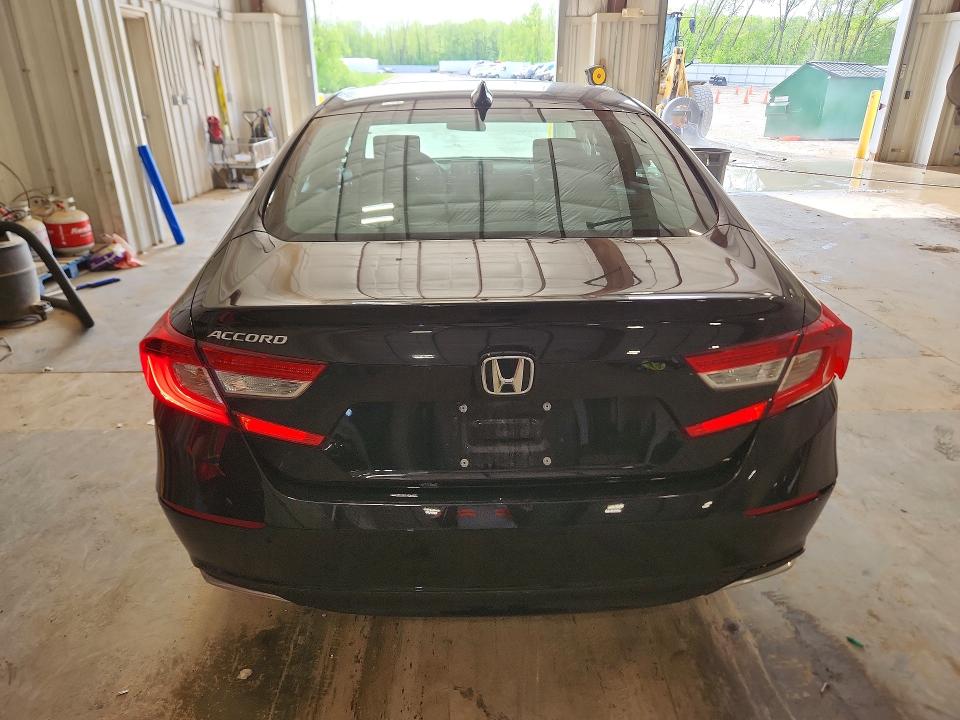 1HGCV1F42KA005584