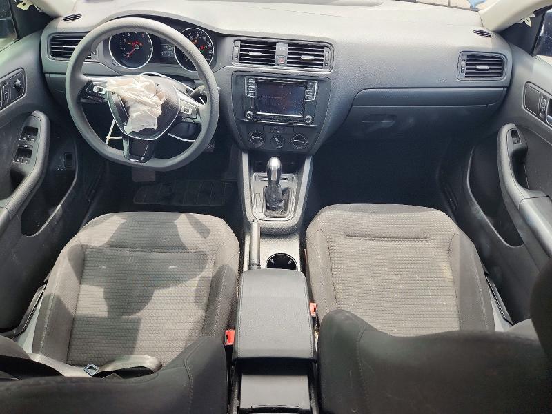 3VW267AJ2GM372631