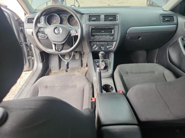 3VWB17AJ0FM412749