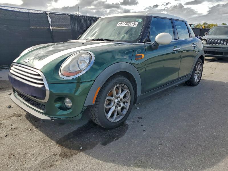 2015 MINI COOPER — VIN WMWXS5C51FT828205