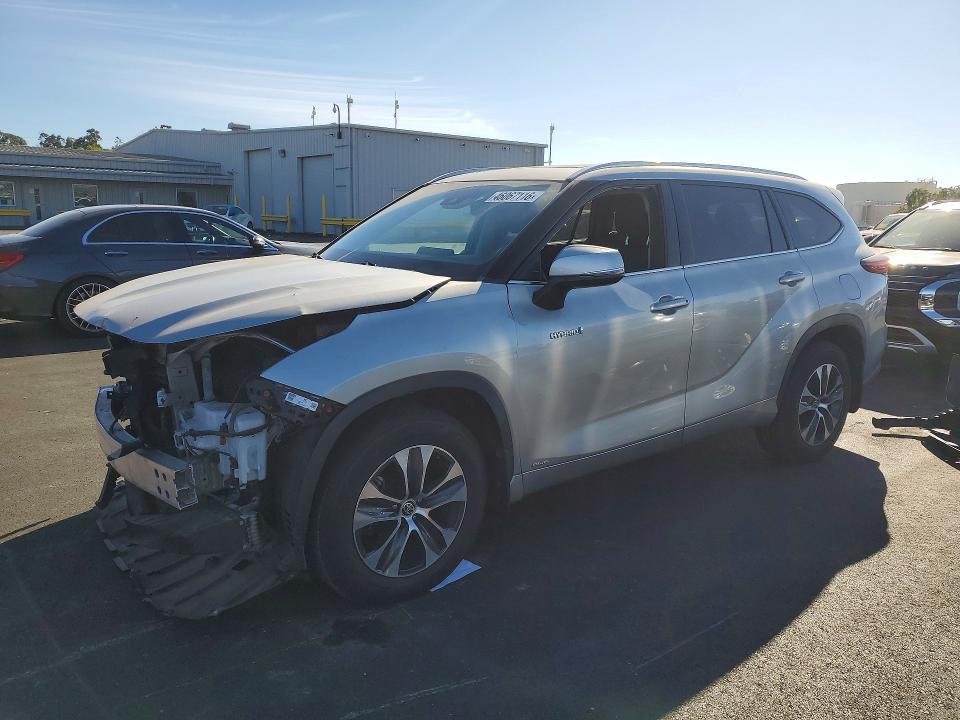 2020 TOYOTA HIGHLANDER HYBRID — VIN 5TDHBRCHXLS001421