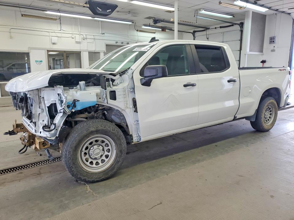 2023 CHEVROLET SILVERADO — VIN 1GCUDAED0PZ209476