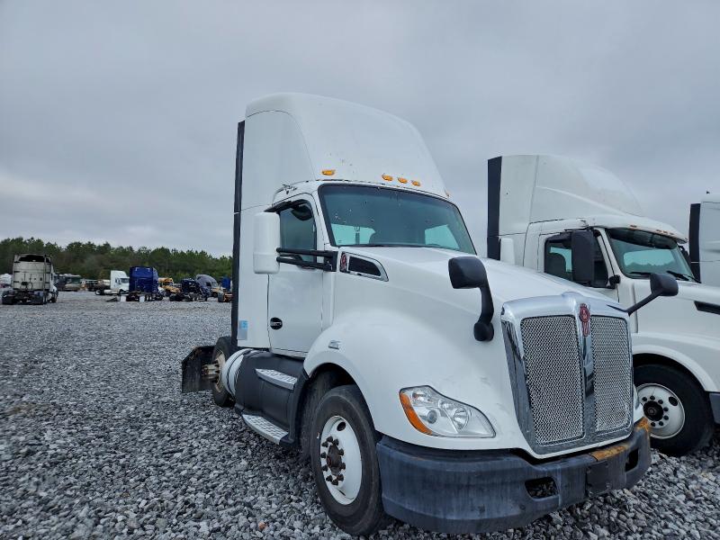 2016 KENWORTH CONSTRUCTI — VIN 1XKYA48X3GJ496509