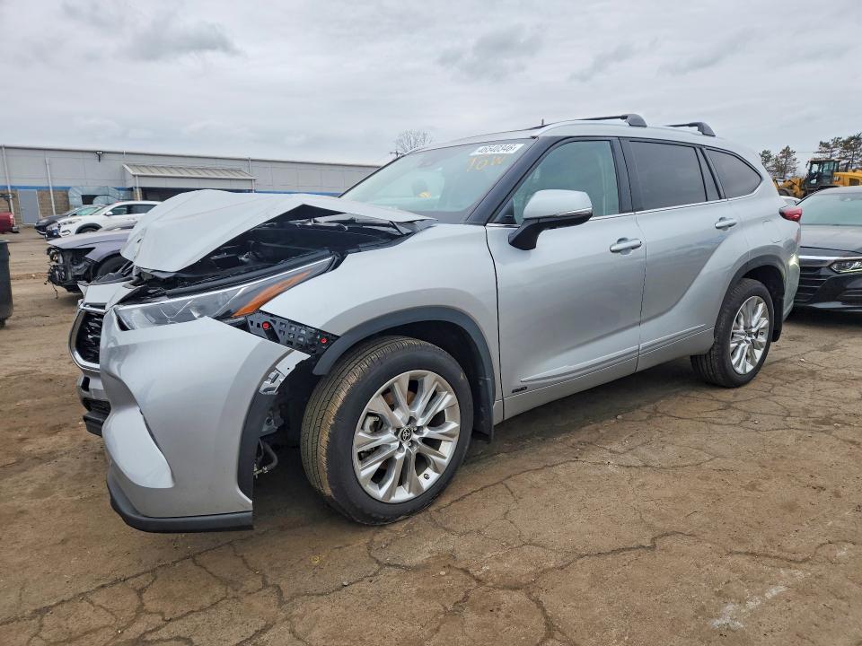 2023 TOYOTA HIGHLANDER HYBRID — VIN 5TDXBRCH5PS125095