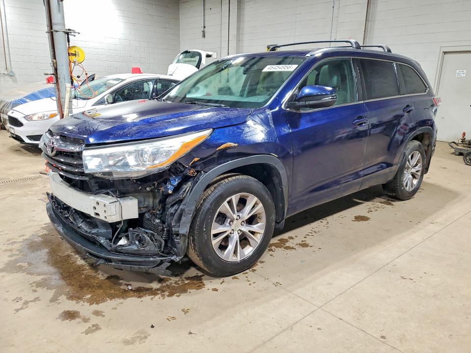 2015 TOYOTA HIGHLANDER — VIN 5TDJKRFH3FS142929